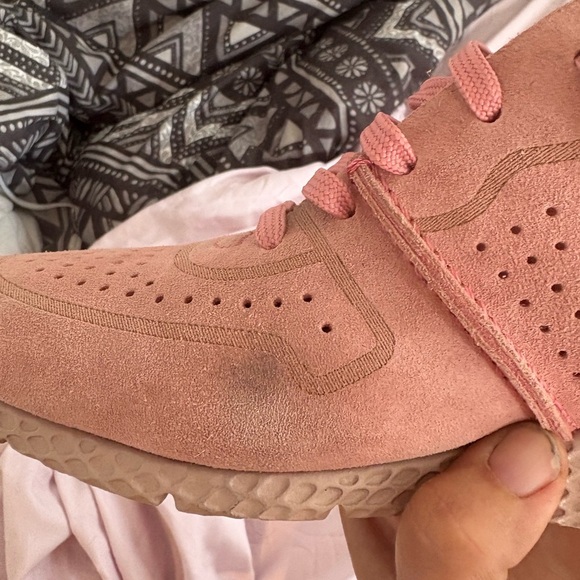 Pink Suede Low-Top Saydo Sneakers with Breathable Design women’s size 42 (10). - Picture 10 of 11